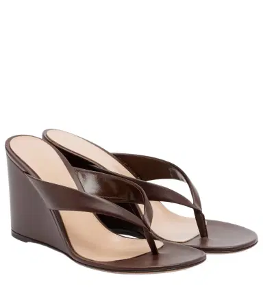 Gianvito Rossi Leather wedge thong sandals | Thumbnail 1