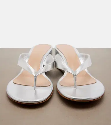 Gianvito Rossi Metallic leather wedge thong sandals | Thumbnail 3