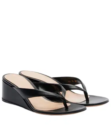 Gianvito Rossi Leather wedge thong sandals | Thumbnail 1