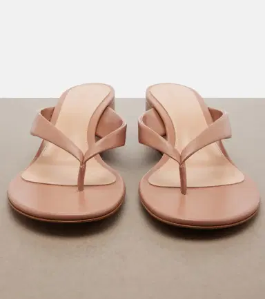Gianvito Rossi Leather wedge thong sandals | Thumbnail 4