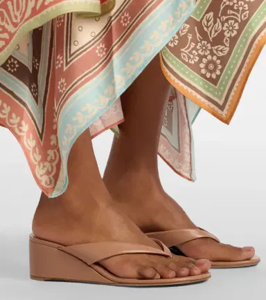 Gianvito Rossi Leather wedge thong sandals | Thumbnail 6
