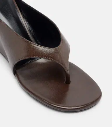 Jude Yaga leather wedge thong sandals | Thumbnail 3