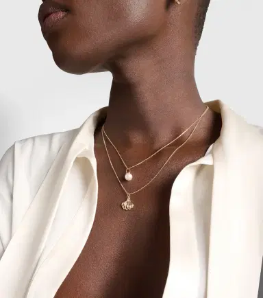 STONE AND STRAND Vintage Scallop Shell 14kt gold necklace with diamonds | Thumbnail 5 STONE AND STRAND Vintage Scallop Shell 14kt gold necklace with diamonds | Thumbnail 5