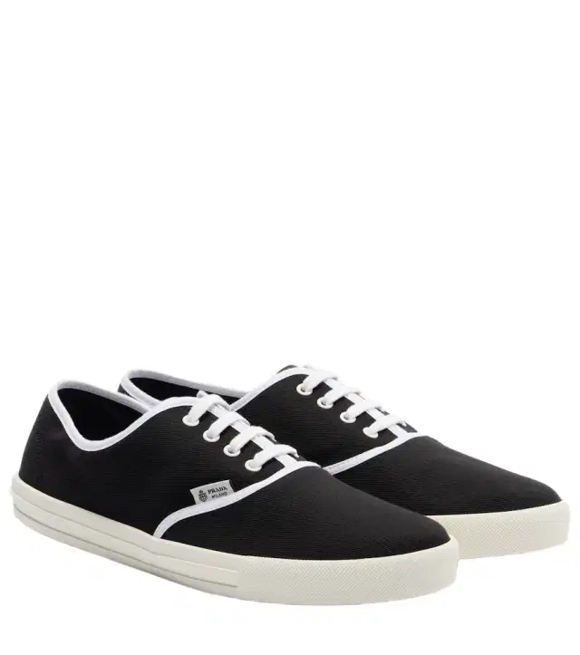 Canvas sneakers