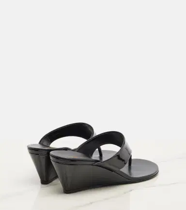 Prada Patent leather thong sandals | Thumbnail 6