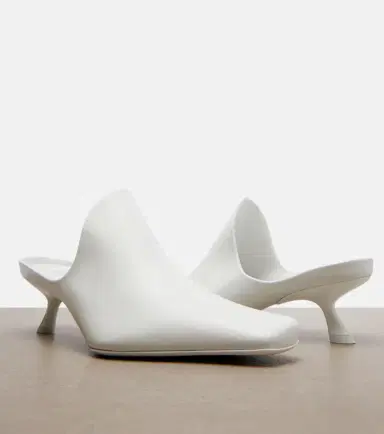 Loewe Emily leather mules | Thumbnail 2
