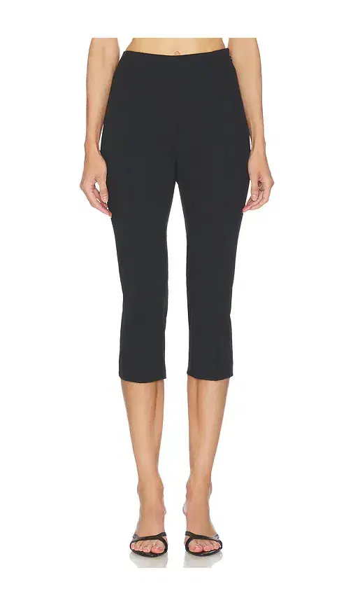 Pintuck Capri