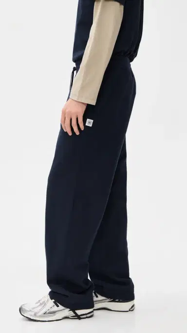 REIGNING CHAMP Mid-Weight Terry Relaxed Sweatpants | Thumbnail 4 REIGNING CHAMP Mid-Weight Terry Relaxed Sweatpants | Thumbnail 4
