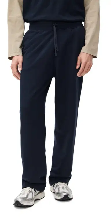 REIGNING CHAMP Mid-Weight Terry Relaxed Sweatpants | Thumbnail 1 REIGNING CHAMP Mid-Weight Terry Relaxed Sweatpants | Thumbnail 1