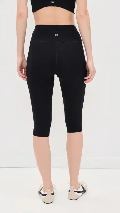 Splits59 Ella High Waist Airweight Capris Black/White | Thumbnail 4 Splits59 Ella High Waist Airweight Capris Black/White | Thumbnail 4