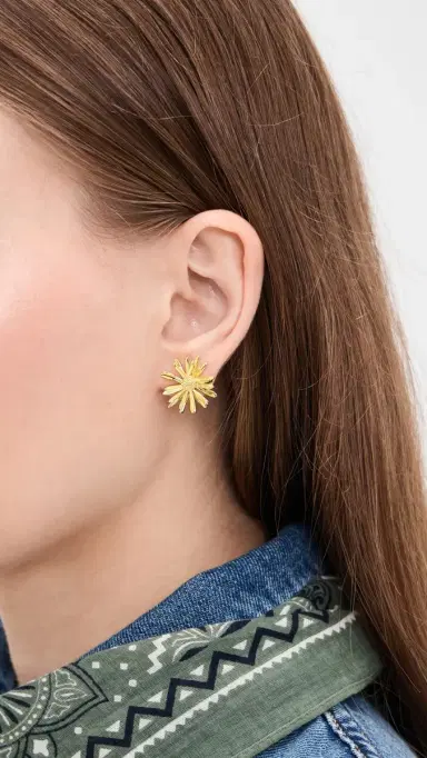 LELET NY Daisy Stud Earrings Gold One Size | Thumbnail 3