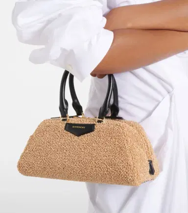 Givenchy Antigona East-West Mini top-handle bag | Thumbnail 4 Givenchy Antigona East-West Mini top-handle bag | Thumbnail 4
