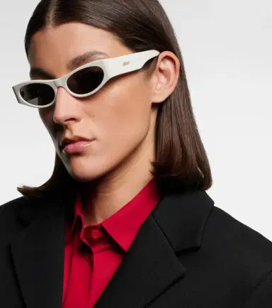 Loewe Signature cat-eye sunglasses | Thumbnail 3