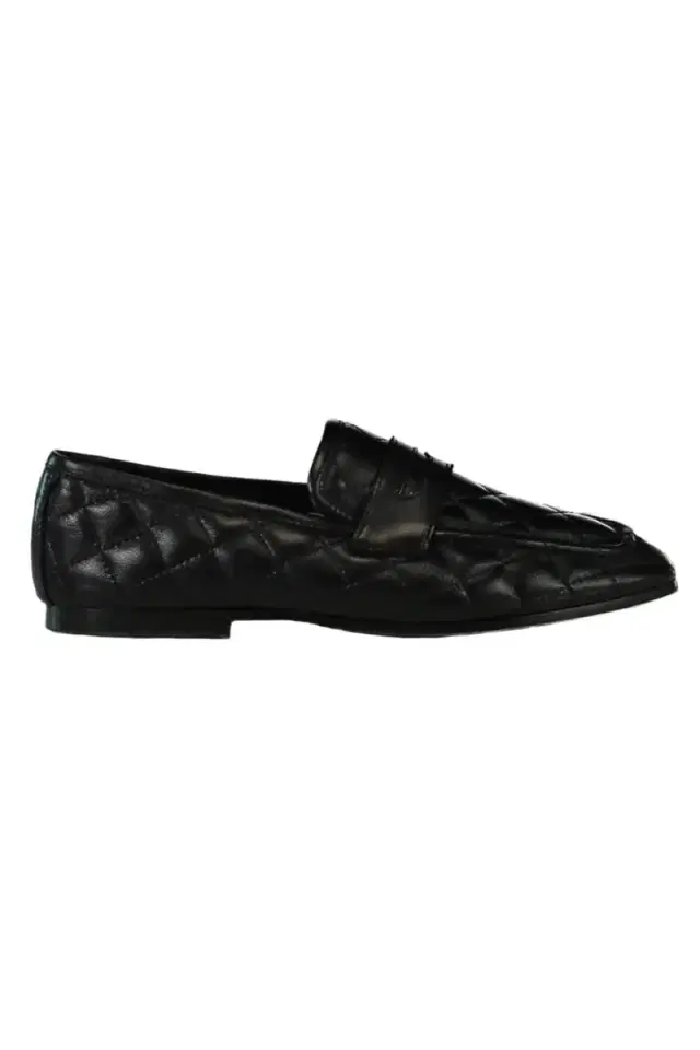 SOPHIQUE Essenziale Quilted Loafer - Black