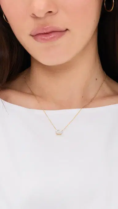Shashi Oval East To West Necklace Gold One Size | Thumbnail 3