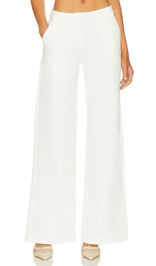 SNDYS Anika Pant