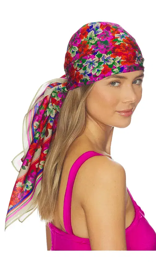 Essentiel Antwerp Jaber Square Scarf