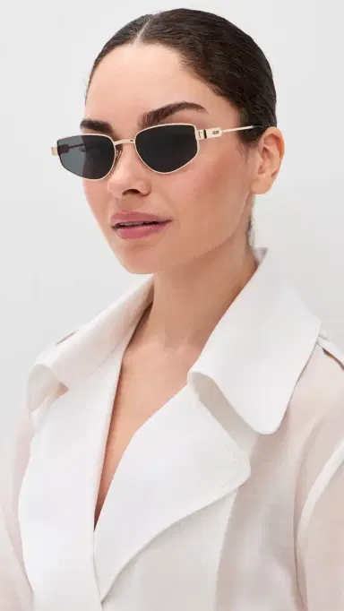 Quay Hit Single Sunglasses | Thumbnail 3