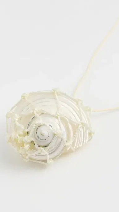 MAYAMAR Pearl Shell Pendant Necklace Pearl One Size | Thumbnail 4