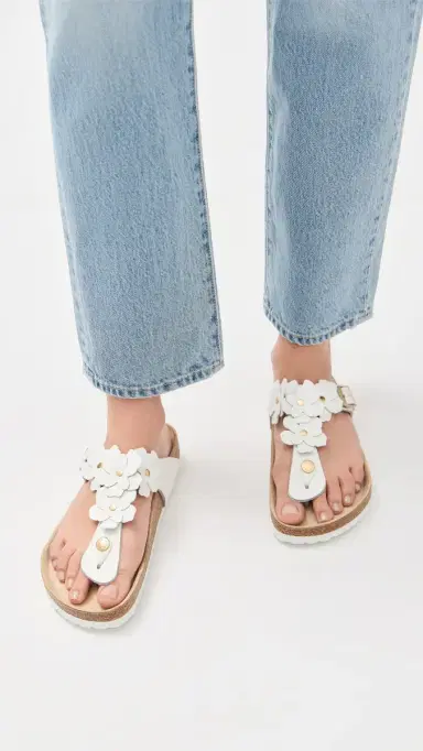 Birkenstock Gizeh Flowers Sandals | Thumbnail 3