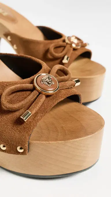 Versace Opera Bow Suede Clogs 1NI0V/Spice Brown/ Gold | Thumbnail 6