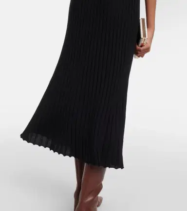Gabriela Hearst Amor silk and cashmere midi dress | Thumbnail 3 Gabriela Hearst Amor silk and cashmere midi dress | Thumbnail 3