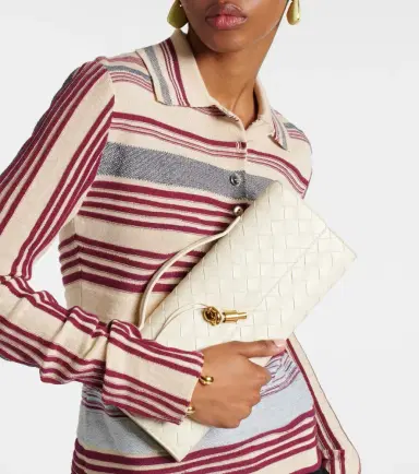 Bottega Veneta Andiamo Intrecciato leather clutch | Thumbnail 2
