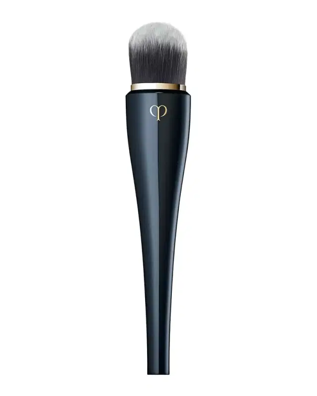 Cle de Peau Beaute Light Coverage Foundation Brush