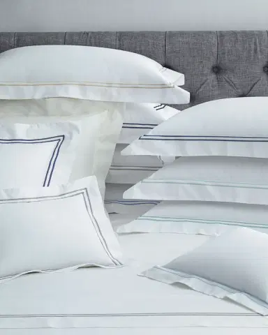 Sferra Grande Hotel Twin Solid White Fitted Sheet | Thumbnail 2