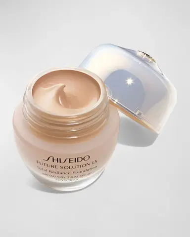 Shiseido Future Solution LX Total Radiance Foundation SPF 20 | Thumbnail 2