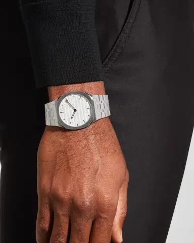 Gucci 38mm Stainless Steel Bracelet Watch | Thumbnail 2