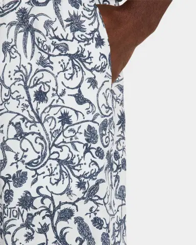 Kiton Men's Printed Linen Drawstring Shorts | Thumbnail 9