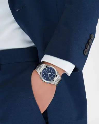 Ferragamo Men's Vega Upper East Stainless Steel Bracelet Watch | Thumbnail 5 Ferragamo Men's Vega Upper East Stainless Steel Bracelet Watch | Thumbnail 5