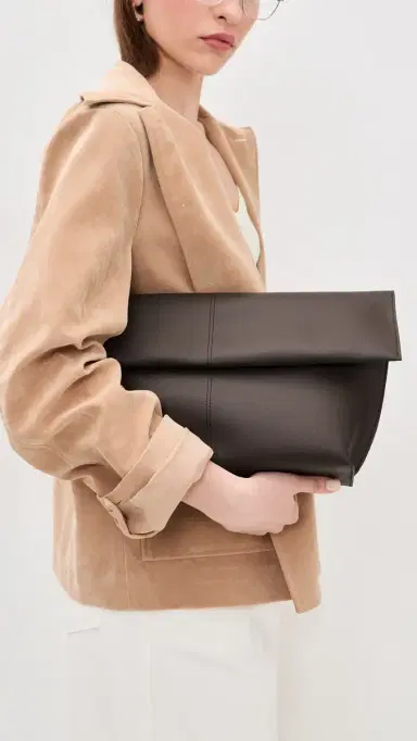 Freja New York Seamed Clutch Espresso One Size | Thumbnail 3