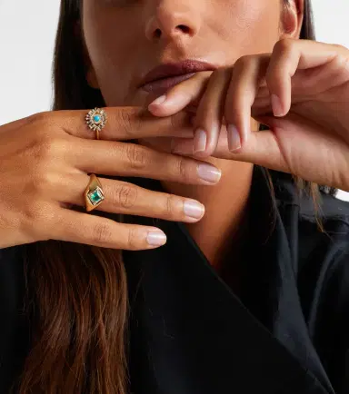 Suzanne Kalan Signet Mini 18kt gold ring with emerald and diamonds | Thumbnail 4 Suzanne Kalan Signet Mini 18kt gold ring with emerald and diamonds | Thumbnail 4