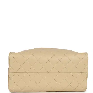 Chanel Chanel Medium 25 Hobo Bag Light Beige Caviar Antique Gold Hardware | Thumbnail 6 Chanel Chanel Medium 25 Hobo Bag Light Beige Caviar Antique Gold Hardware | Thumbnail 6