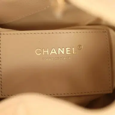 Chanel Chanel Medium 25 Hobo Bag Light Beige Caviar Antique Gold Hardware | Thumbnail 10 Chanel Chanel Medium 25 Hobo Bag Light Beige Caviar Antique Gold Hardware | Thumbnail 10
