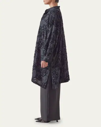 Eskandar Wide A-Line Collarless Shirt With Slits (Very Long Length) | Thumbnail 4