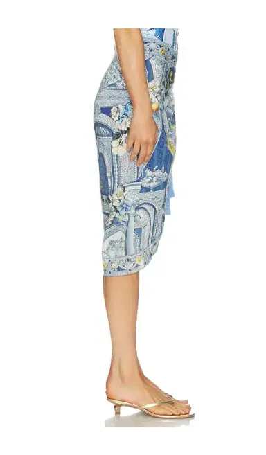 Camilla Woven Short Sarong With Tassels | Thumbnail 2 Camilla Woven Short Sarong With Tassels | Thumbnail 2