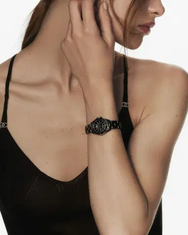 Chanel J12 28 MM WATCH | Thumbnail 3