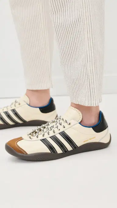 Adidas x Wales Bonner Karintha OG Sneakers wonder white/core black/blue | Thumbnail 3 Adidas x Wales Bonner Karintha OG Sneakers wonder white/core black/blue | Thumbnail 3