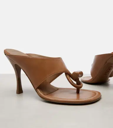 Loewe Toggle 90 leather thong sandals | Thumbnail 2