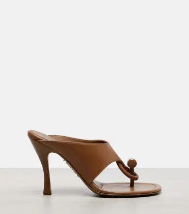Loewe Toggle 90 leather thong sandals | Thumbnail 3