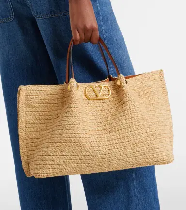 Valentino Garavani VLogo Medium raffia tote bag | Thumbnail 6 Valentino Garavani VLogo Medium raffia tote bag | Thumbnail 6