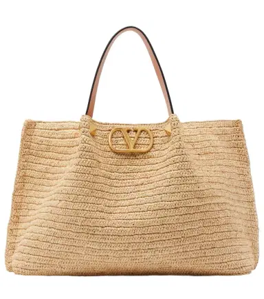 Valentino Garavani VLogo Medium raffia tote bag | Thumbnail 1 Valentino Garavani VLogo Medium raffia tote bag | Thumbnail 1
