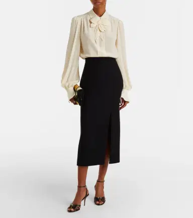 Valentino Floral-appliqué silk crêpe de chine blouse | Thumbnail 4