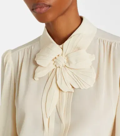 Valentino Floral-appliqué silk crêpe de chine blouse | Thumbnail 6