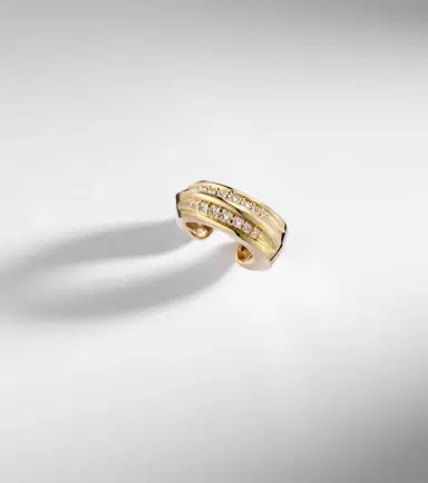 STONE AND STRAND Knife Edge 14kt gold ear cuff with diamonds | Thumbnail 6 STONE AND STRAND Knife Edge 14kt gold ear cuff with diamonds | Thumbnail 6