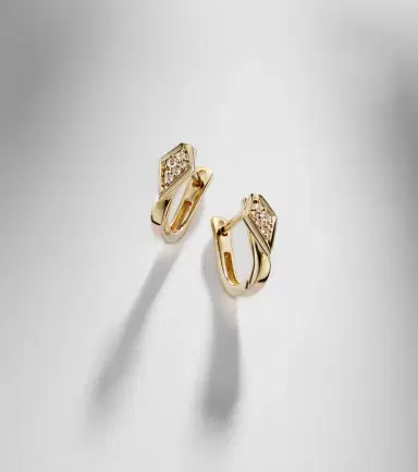 STONE AND STRAND Knife Edge Kite 14kt gold huggie earrings with diamonds | Thumbnail 5
