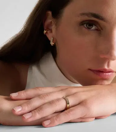 STONE AND STRAND Knife Edge 14kt gold ring with diamonds | Thumbnail 4 STONE AND STRAND Knife Edge 14kt gold ring with diamonds | Thumbnail 4